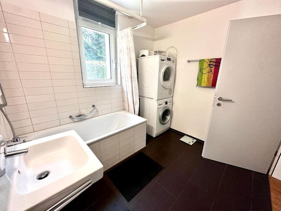 Moderne Wohnung Am Flughafen Opfikon-Glattbrugg Екстериор снимка