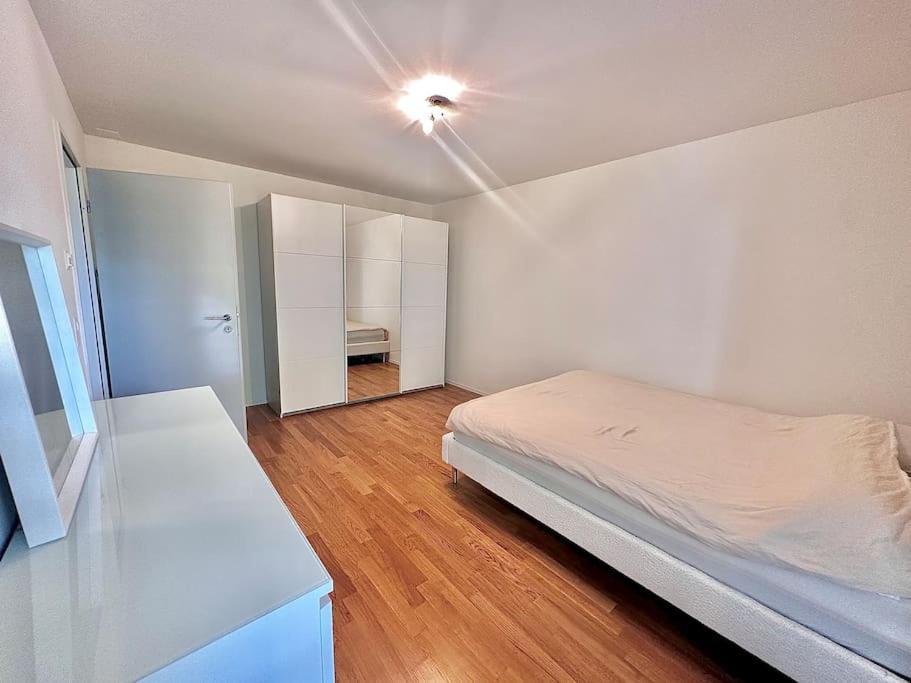 Moderne Wohnung Am Flughafen Opfikon-Glattbrugg Екстериор снимка